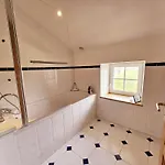 La Spacieuse Maison Des Miots Holiday home *