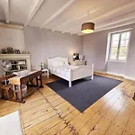 La Spacieuse Maison Des Miots