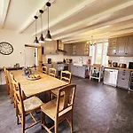 La Spacieuse Maison Des Miots Holiday home