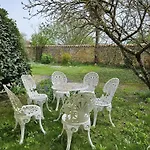 La Spacieuse Maison Des Miots Holiday home Saint-Simeux