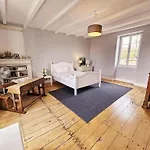 Holiday home La Spacieuse Maison Des Miots Saint-Simeux