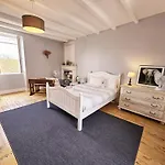 La Spacieuse Maison Des Miots Saint-Simeux
