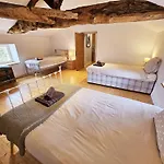 La Spacieuse Maison Des Miots