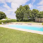 La Spacieuse Maison Des Miots Holiday home Saint-Simeux