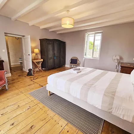 La Spacieuse Maison Des Miots