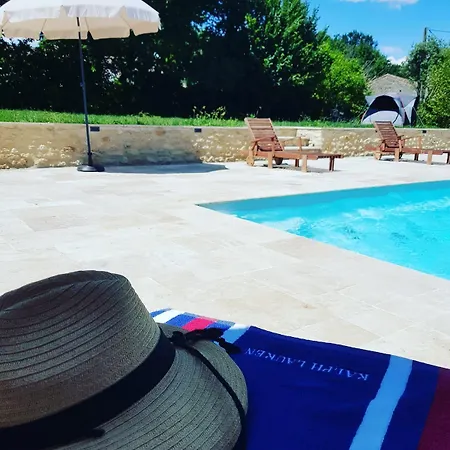 Сasa de vacaciones La Spacieuse Maison Des Miots Saint-Simeux