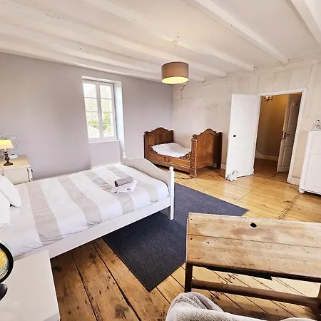La Spacieuse Maison Des Miots Сasa de vacaciones