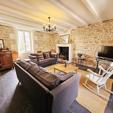 La Spacieuse Maison Des Miots *
