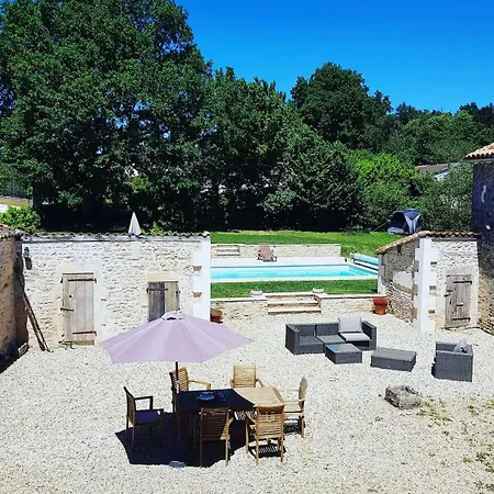 La Spacieuse Maison Des Miots Semesterbostad