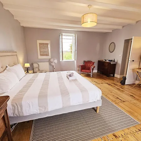 Semesterbostad La Spacieuse Maison Des Miots