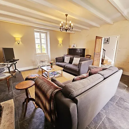 Prázdninový dům La Spacieuse Maison Des Miots