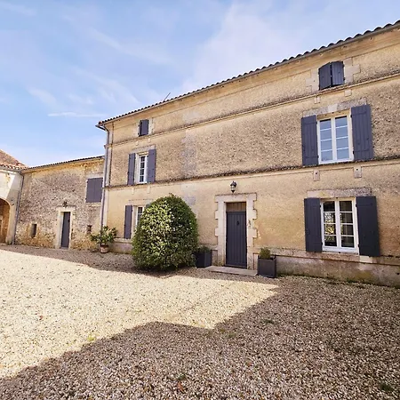 La Spacieuse Maison Des Miots