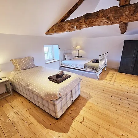 Semesterbostad La Spacieuse Maison Des Miots Saint-Simeux