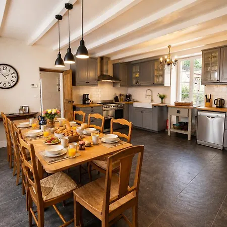 Semesterbostad La Spacieuse Maison Des Miots