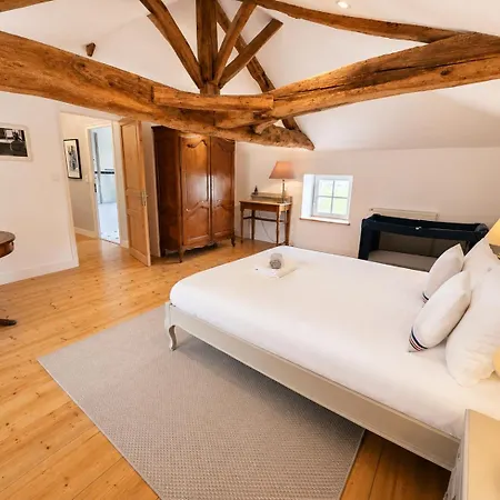 La Spacieuse Maison Des Miots